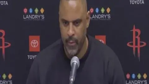 威尼修斯荣获世界足球先生称号：全球最佳球员荣誉新添华章