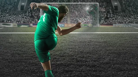 揭秘CBA赛场：三连冠传奇，主场龙易主背后的深度数据揭秘！